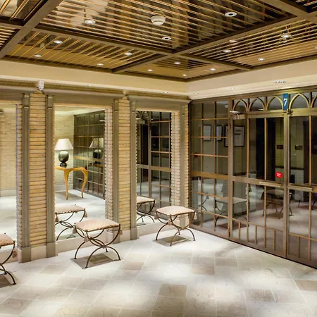 Szálloda Palafox 5*